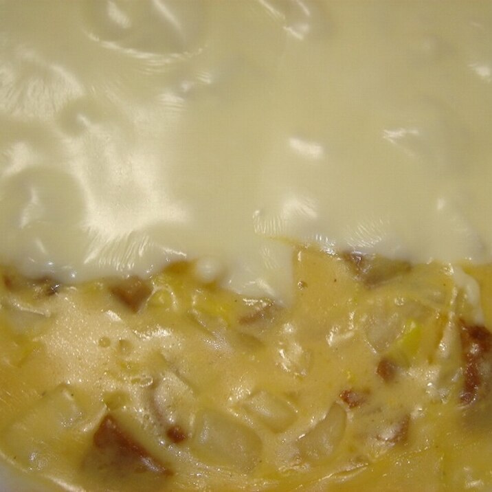 ハンバーグと白菜のマカロニチーズグラタン